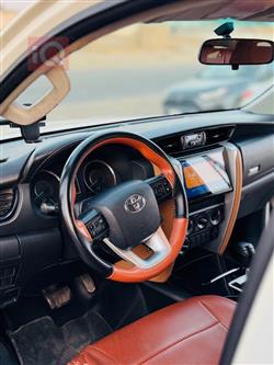 تۆیۆتا فۆرچێنەر